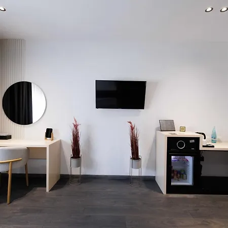 Otel Destiny & 4*