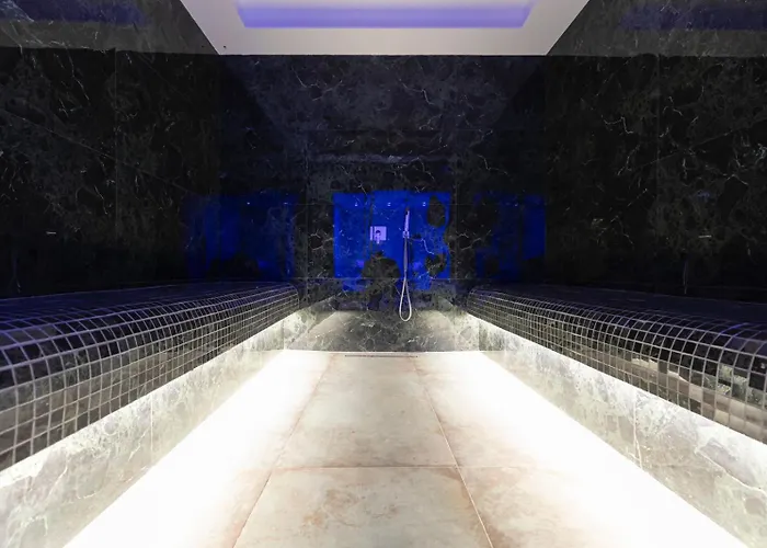 Szálloda Destiny & 4*