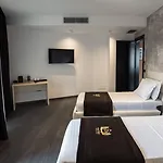 Szálloda Destiny &