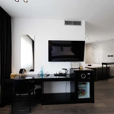 Hotel Destiny &