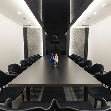 Hotel Destiny & Yzberishti