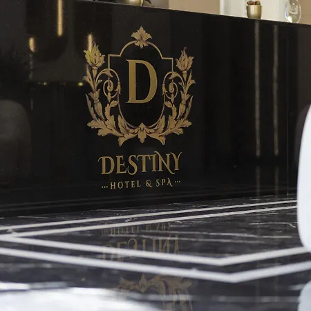 מלון Destiny & Yzberishti