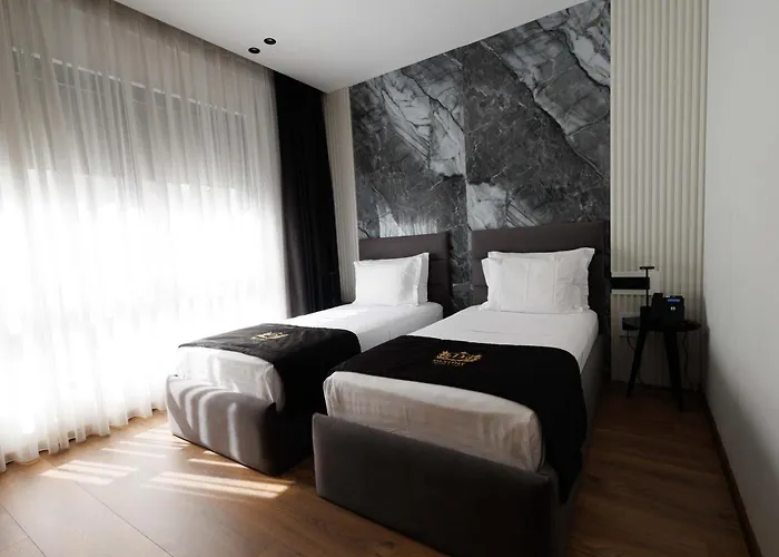 Destiny & Otel