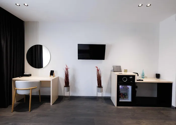 Otel Destiny & 4*